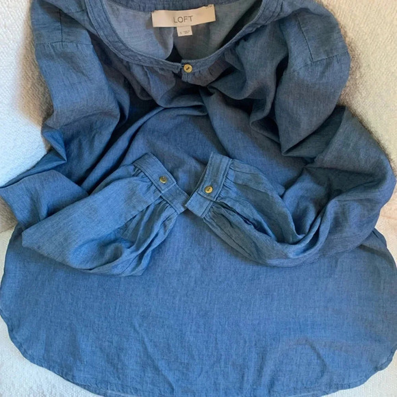Ann Taylor Loft Denim Chambray Long Sleeve Keyhole Neck Blouse Size S - Picture 6 of 7